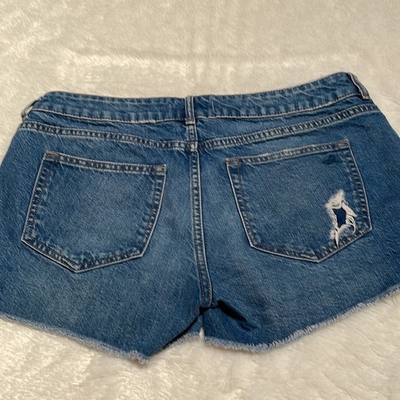 DL1961 Renee Shorts Smart Denim Distressed Cut Out Shorts - Picture 10 of 12